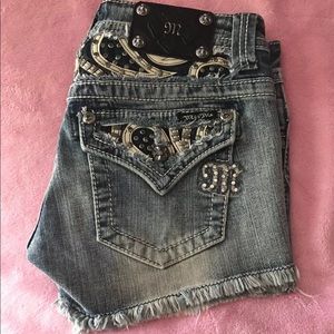 NWOT Miss me Shorts By Buckle Size 26.